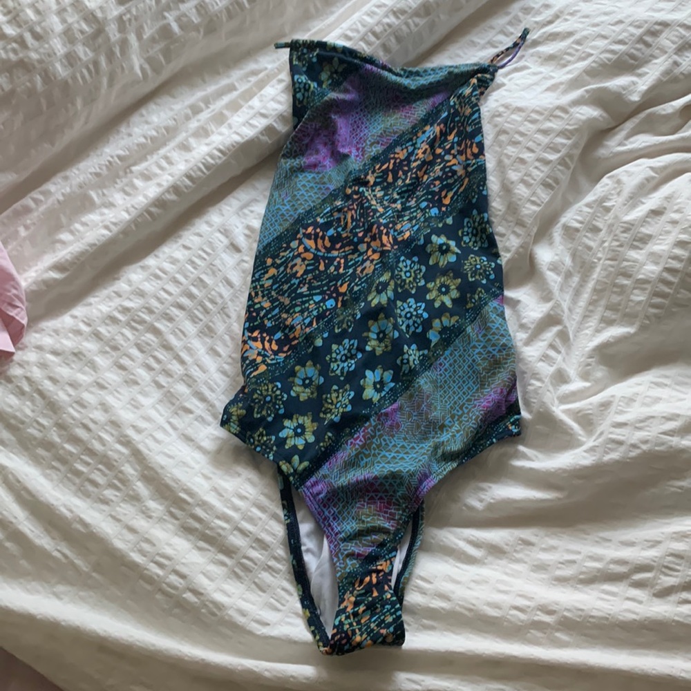 One piece swimsuit